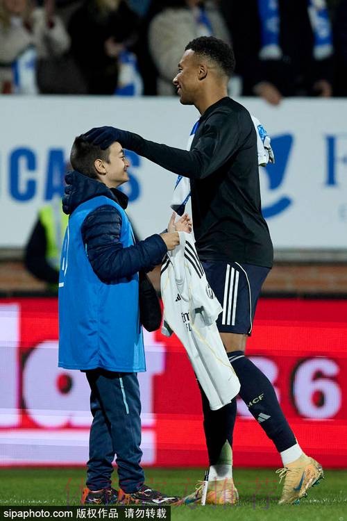 姆巴佩乘私人飞机抵达沙特 渴望出战西超杯决赛